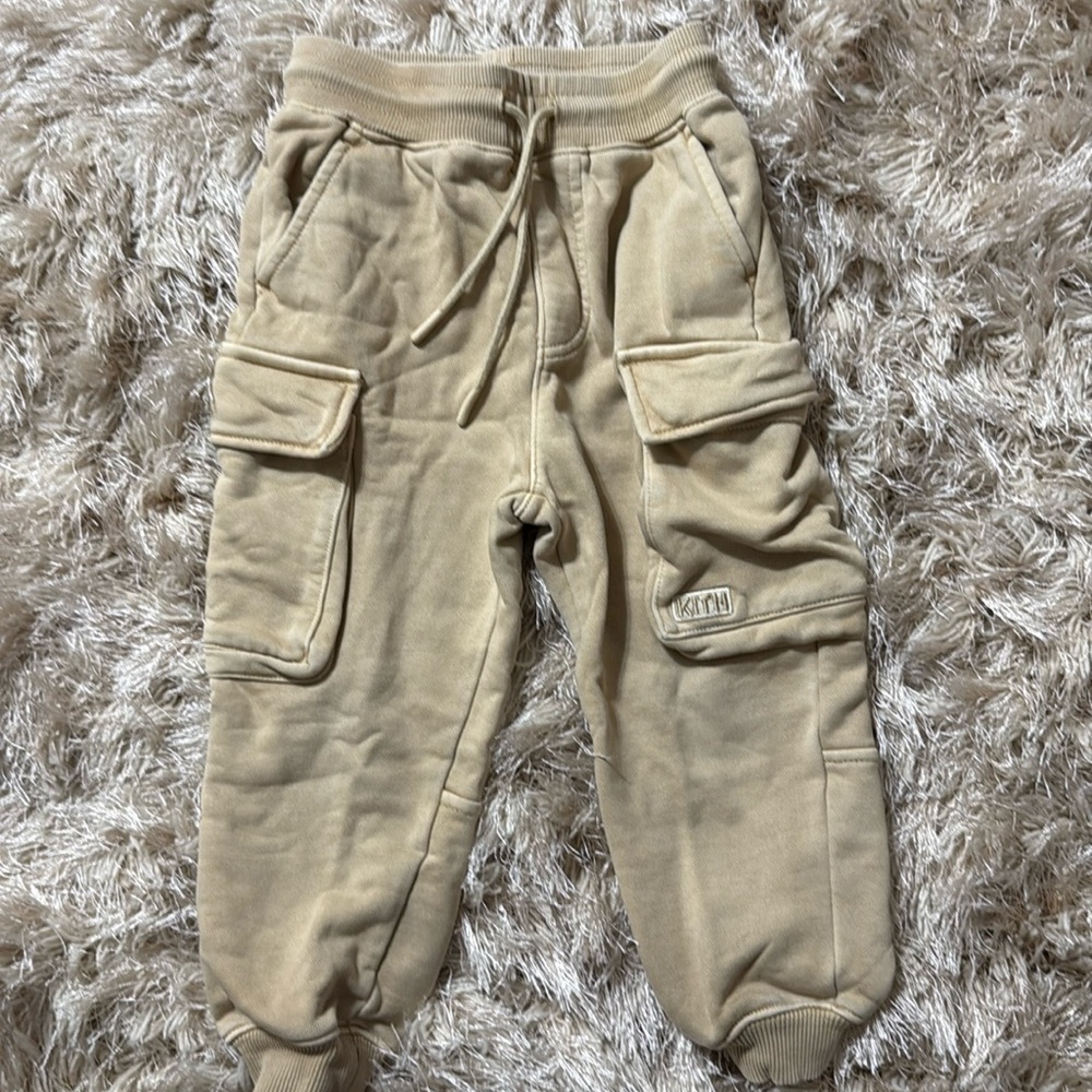 Kids kith lightly worn size 3 cargo sweat pants